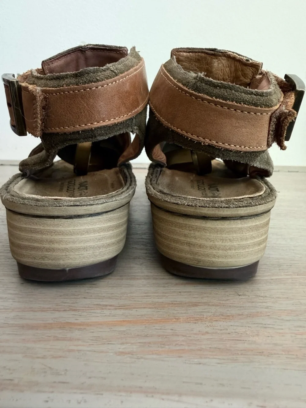 Naot Verbena Olive Suede Leather Boho Sandals EU 39  US 8 Euro Comfort Earthy
